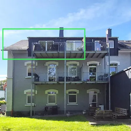 Apartment Tropengefluester Penthouse Hof, Whirlpool, Digital Checkin, 300mbit Wlan, Ballkon, Weber Grill *