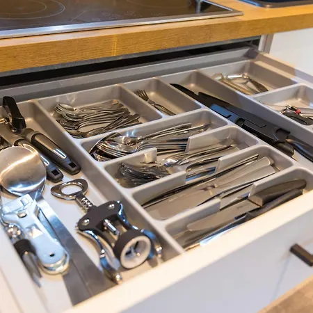 Tropengefluester Penthouse Hof, Whirlpool, Digital Checkin, 300mbit Wlan, Ballkon, Weber Grill *