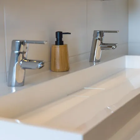 Tropengefluester Penthouse Hof, Whirlpool, Digital Checkin, 300mbit Wlan, Ballkon, Weber Grill Hof (Bavaria)