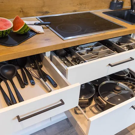 Tropengefluester Penthouse Hof, Whirlpool, Digital Checkin, 300mbit Wlan, Ballkon, Weber Grill Hof (Bavaria)